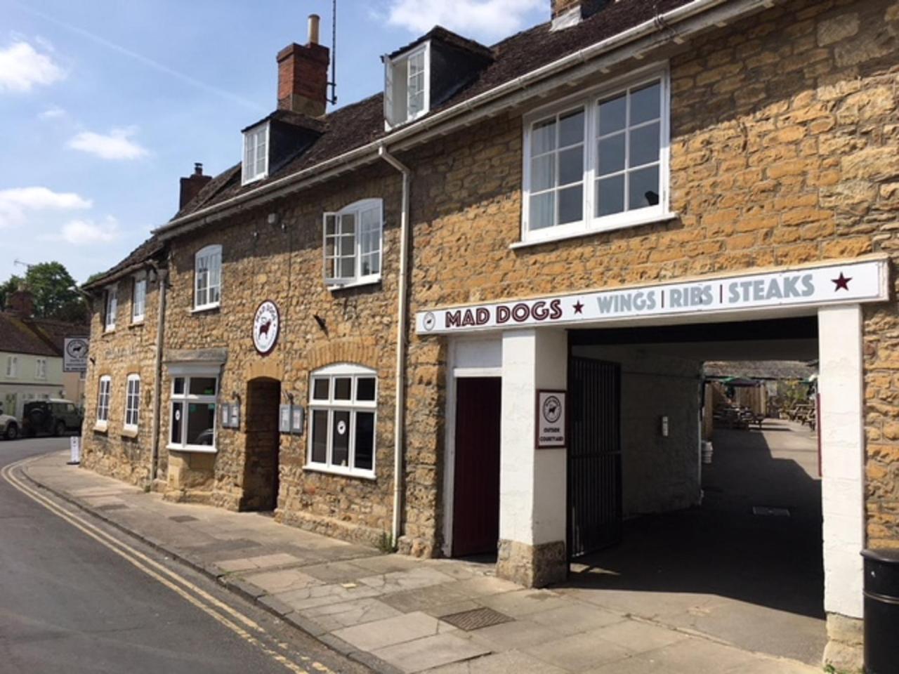 The Britannia Inn Sherborne  Dış mekan fotoğraf